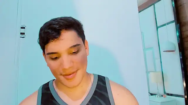 Snapshot of RaymondMorris chatting on October 19, 7:55 am RaymondMorris online show from October 19, 7:55 am