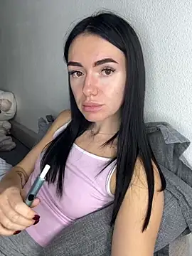 Snapshot of karrr__aaa chatting on October 6, 8:31 pm karrr aaa online show from October 6, 8:31 pm