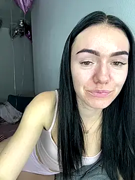 Snapshot of karrr__aaa chatting on December 17, 9:20 pm karrr aaa online show from December 17, 9:20 pm