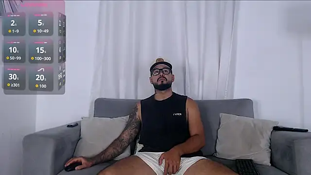 Snapshot of Eric_Evans1 chatting on October 22, 3:06 am Eric Evans1 online show from October 22, 3:06 am