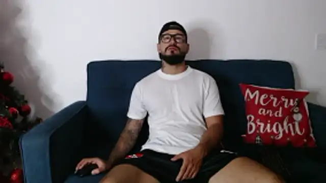 Snapshot of Eric_Evans1 chatting on November 25, 10:15 am Eric Evans1 online show from November 25, 10:15 am