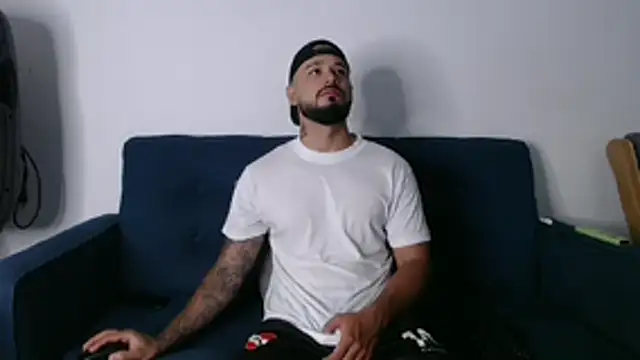 Snapshot of Eric_Evans1 chatting on November 8, 10:08 am Eric Evans1 online show from November 8, 10:08 am