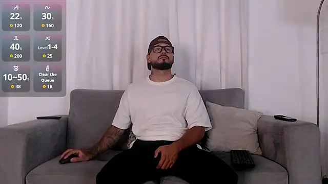 Snapshot of Eric_Evans1 chatting on October 13, 9:38 pm Eric Evans1 online show from October 13, 9:38 pm