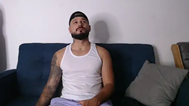 Snapshot of Eric_Evans1 chatting on November 4, 3:21 am Eric Evans1 online show from November 4, 3:21 am