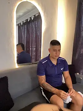 miaftmax online show from April 17, 6:33 pm