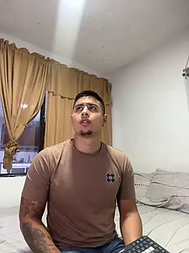 miaftmax online show from February 20, 7:05 pm