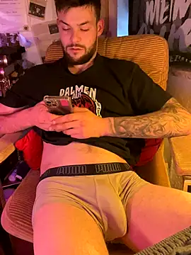 Snapshot of Mexxwell69 chatting on October 26, 1:55 pm Mexxwell69 online show from October 26, 1:55 pm