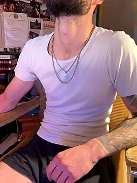 Snapshot of Mexxwell69 chatting on December 1, 9:48 pm Mexxwell69 online show from December 1, 9:48 pm