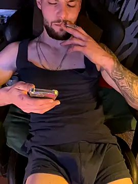 Snapshot of Mexxwell69 chatting on October 24, 11:59 pm Mexxwell69 online show from October 24, 11:59 pm