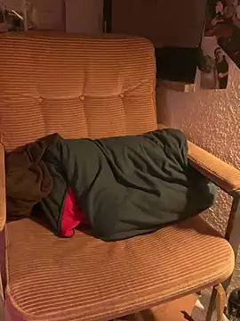 Snapshot of Mexxwell69 chatting on November 7, 1:10 am Mexxwell69 online show from November 7, 1:10 am