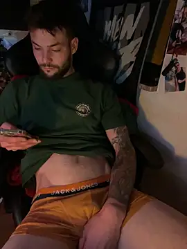 Snapshot of Mexxwell69 chatting on October 21, 10:20 pm Mexxwell69 online show from October 21, 10:20 pm