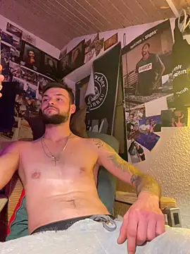 Snapshot of Mexxwell69 chatting on November 2, 8:14 pm Mexxwell69 online show from November 2, 8:14 pm