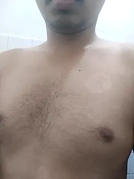 COme8989 online show from February 12, 10:15 am