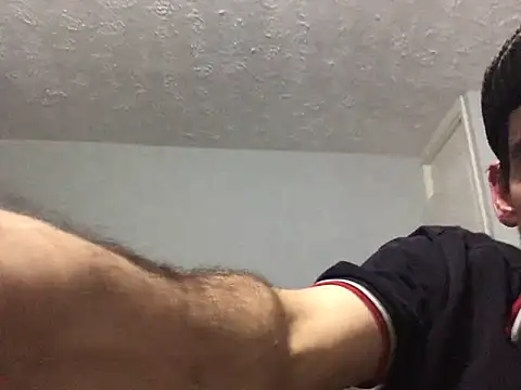 Snapshot of gman1922 chatting on October 7, 2:01 am gman1922 online show from October 7, 2:01 am