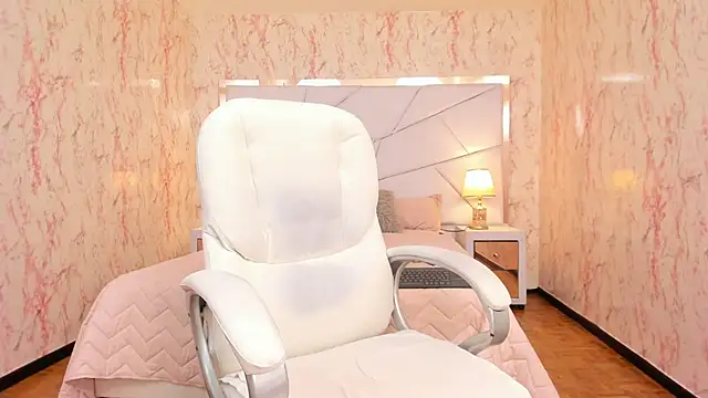 Emily Whinfre online show from November 14, 10:57 pm