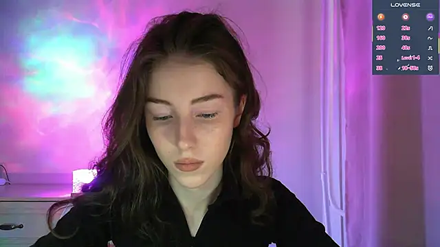Snapshot of eskatmi chatting on April 24, 2:35 am eskatmi online show from April 24, 2:35 am