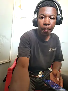 Snapshot of sweetdickboy2 chatting on March 17, 9:56 am sweetdickboy2 online show from March 17, 9:56 am