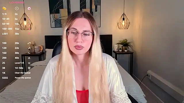 Lexi terele online show from September 11, 7:19 am