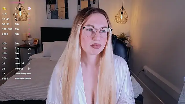 Lexi terele online show from September 18, 7:33 am