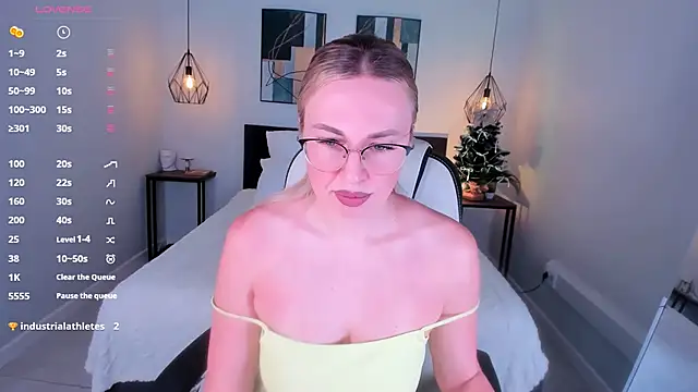 Lexi terele online show from December 15, 6:41 am