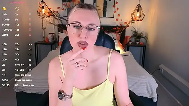 Lexi terele online show from November 10, 6:51 am