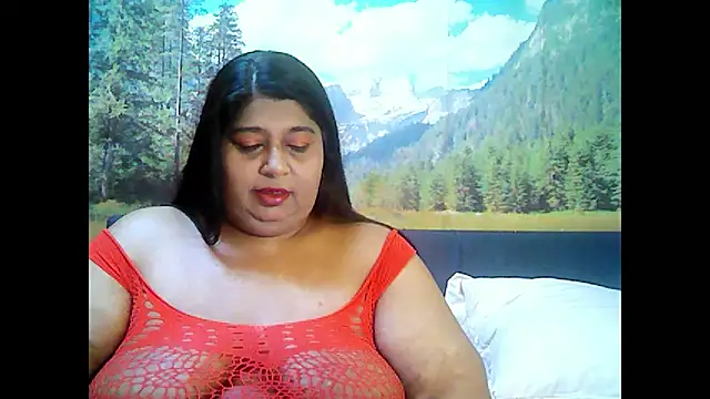 Snapshot of indianhoney694u chatting on October 6, 5:41 am indianhoney694u online show from October 6, 5:41 am