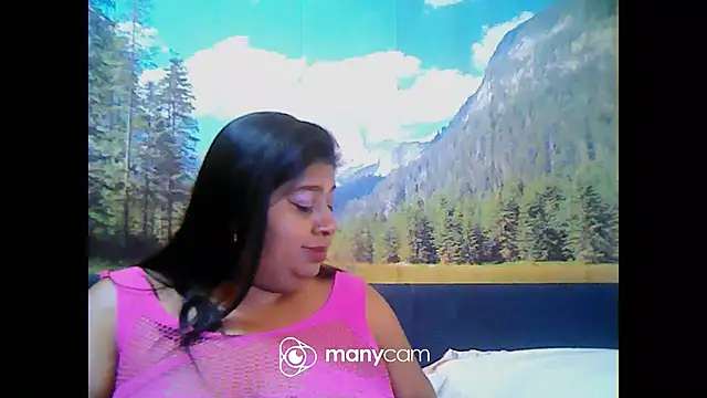 Snapshot of indianhoney694u chatting on March 10, 11:45 am indianhoney694u online show from March 10, 11:45 am