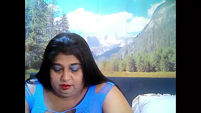 Snapshot of indianhoney694u chatting on October 18, 5:09 am indianhoney694u online show from October 18, 5:09 am