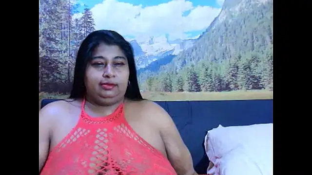 Snapshot of indianhoney694u chatting on December 2, 5:53 am indianhoney694u online show from December 2, 5:53 am