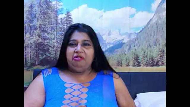 Snapshot of indianhoney694u chatting on November 12, 5:22 am indianhoney694u online show from November 12, 5:22 am