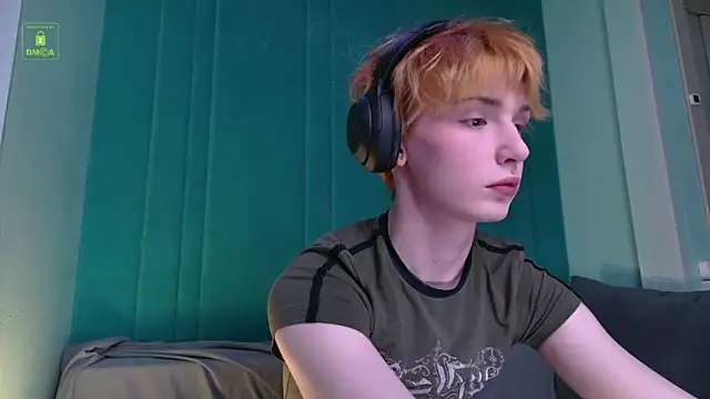 Your avatar online show from May 24, 8:42 pm