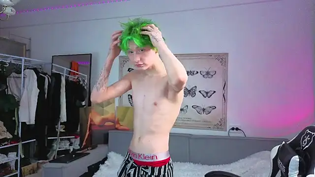 Your avatar online show from November 17, 9:41 pm