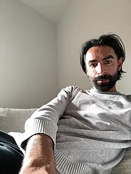 Snapshot of SergioGarcia93 chatting on April 21, 7:26 am SergioGarcia93 online show from April 21, 7:26 am
