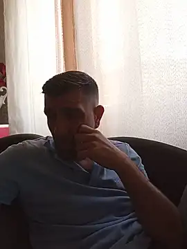 Snapshot of Alexdaniel89 chatting on May 11, 10:38 am Alexdaniel89 online show from May 11, 10:38 am