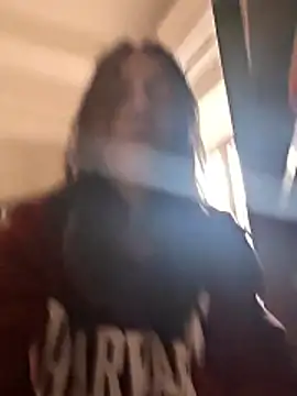 DaisyDea online show from December 1, 10:05 am