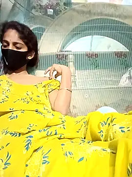 priyastrip314 online show from April 5, 8:37 pm