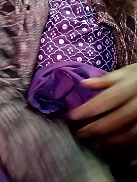 priyastrip314 online show from February 4, 7:03 am