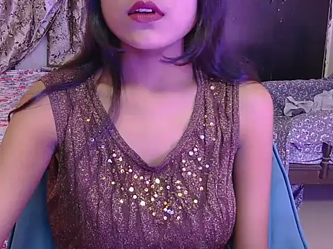 Snapshot of hoty-priya chatting on December 15, 4:51 am hoty-priya online show from December 15, 4:51 am