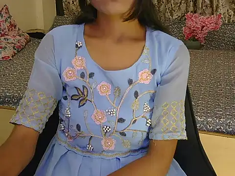 Snapshot of hoty-priya chatting on November 11, 4:40 am hoty-priya online show from November 11, 4:40 am