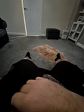 biversboy online show from November 11, 7:25 am