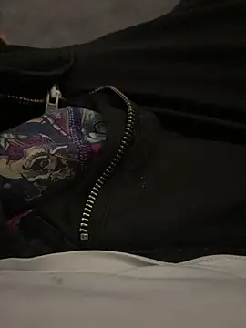 biversboy online show from March 23, 6:24 am