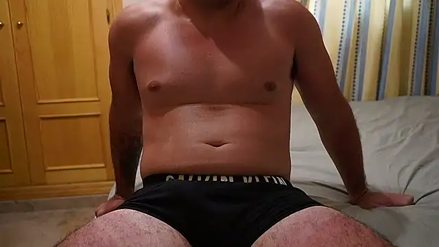 Snapshot of Joaqtuft2 chatting on September 12, 10:48 am Joaqtuft2 online show from September 12, 10:48 am