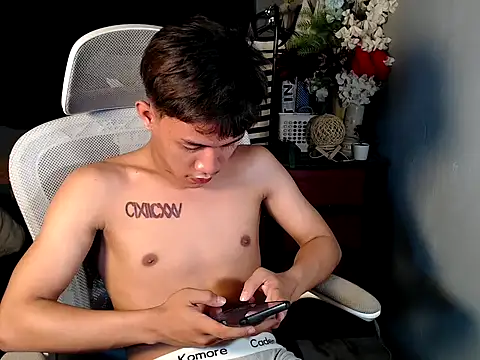 naughtyboyloy 0 online show from March 26, 5:11 pm