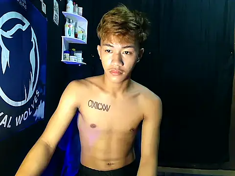 Snapshot of naughtyboyloy_0 chatting on October 21, 4:45 am naughtyboyloy 0 online show from October 21, 4:45 am