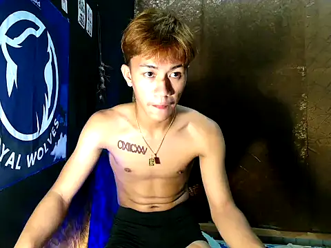 Snapshot of naughtyboyloy_0 chatting on October 12, 9:43 am naughtyboyloy 0 online show from October 12, 9:43 am