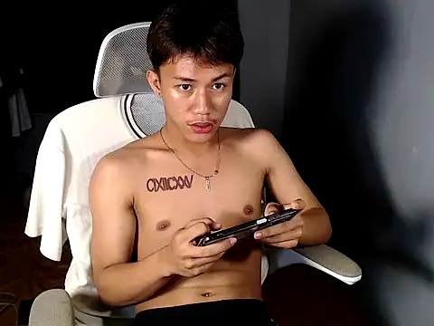 naughtyboyloy 0 online show from April 14, 9:20 pm