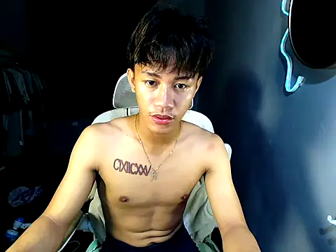 naughtyboyloy 0 online show from May 13, 6:26 pm