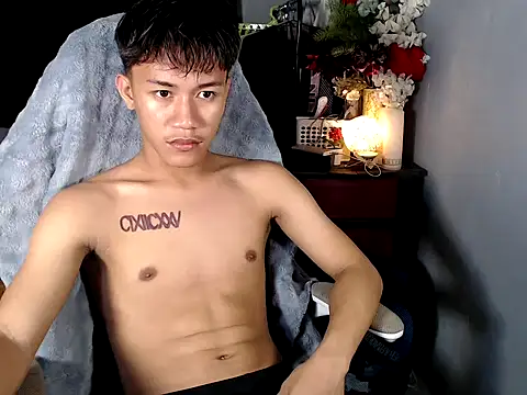 naughtyboyloy 0 online show from March 28, 4:19 pm