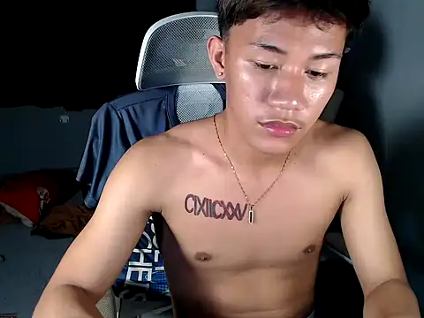 naughtyboyloy 0 online show from April 3, 6:14 pm