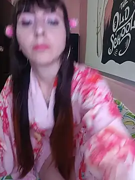 Snapshot of Sophiespenser chatting on July 9, 9:47 pm Sophiespenser online show from July 9, 9:47 pm